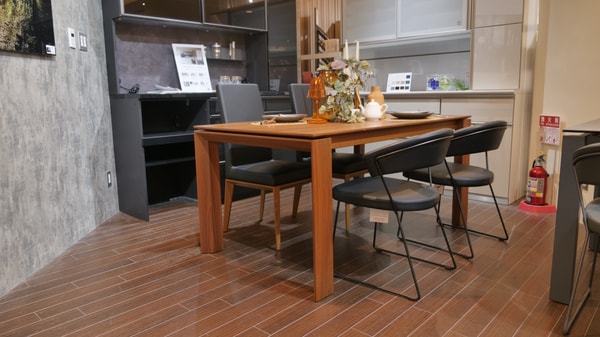 The +CASAについて