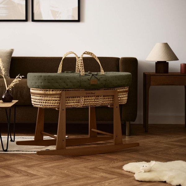 The Little Green Sheep Organic Dimple Quilted Moses Basket Juniper Review