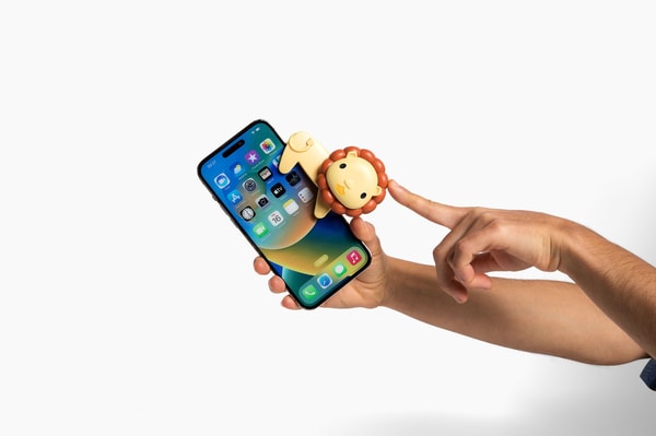 The Looky Lou Rattle & Phone Clip Review