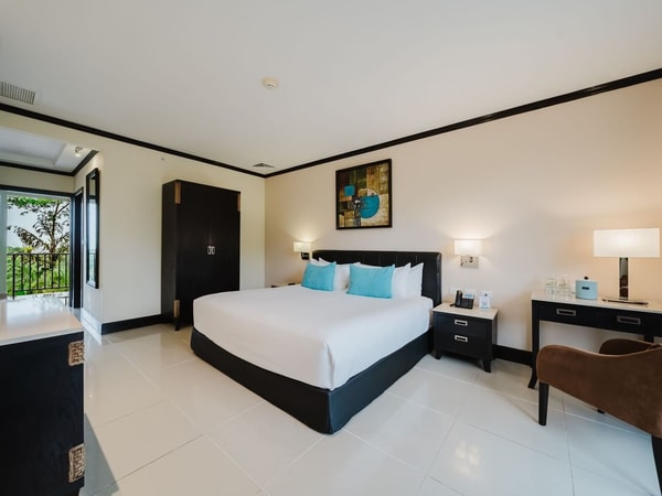 The Royal Corin Deluxe King Rooms Review