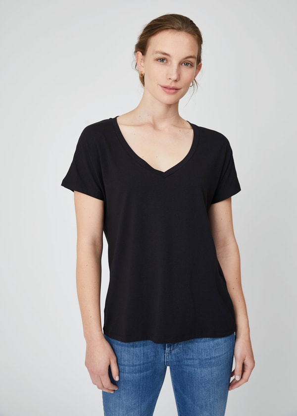 Theo + George Jill Oversized V Neck Tee Review