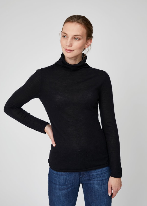 Theo + George Sheridan Cashmere Blend Turtleneck Review