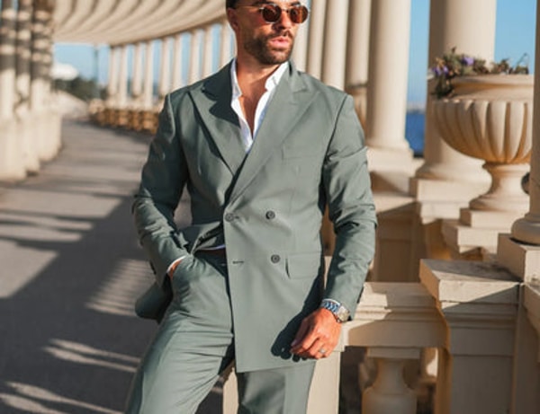 About Tiavllya Suits and Services