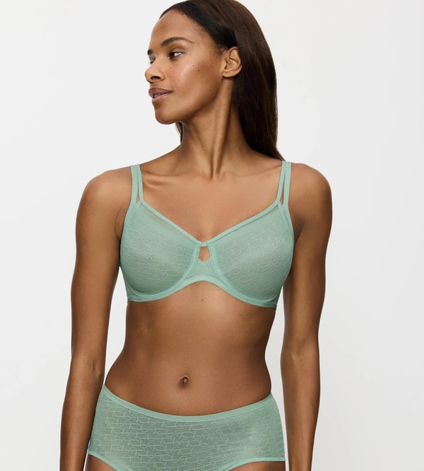 Triumph Signature Sheer Review
