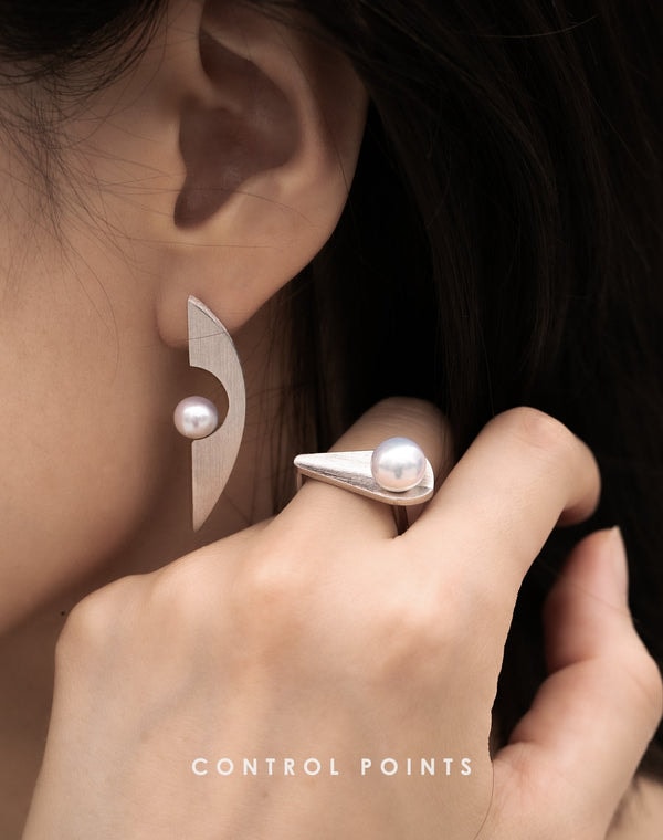 TROVE & TONE Eclipse Pearl Earrings Review