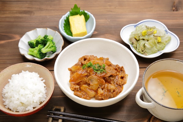 Tsurukame Kitchen 糖質制限気づかい御膳 レビュー