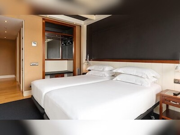 U232 Hotel Doble 1 o 2 camas Rese&ntilde;a