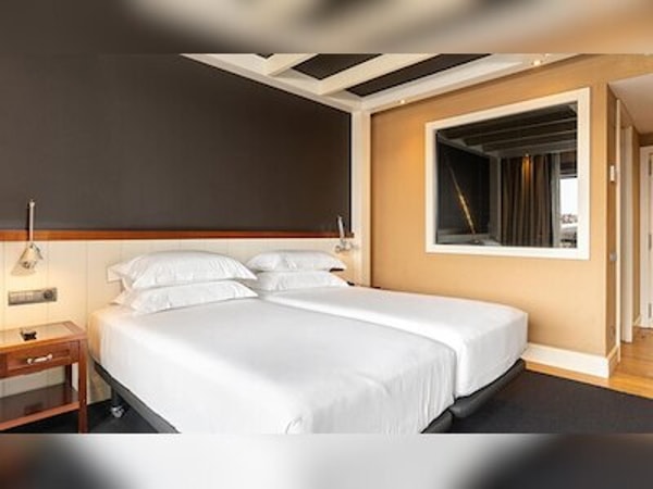 U232 Hotel Doble con Balc&oacute;n Rese&ntilde;a