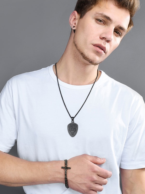 U7 Jewelry Shield of Faith Pendant Inspirational Necklace in Black Review