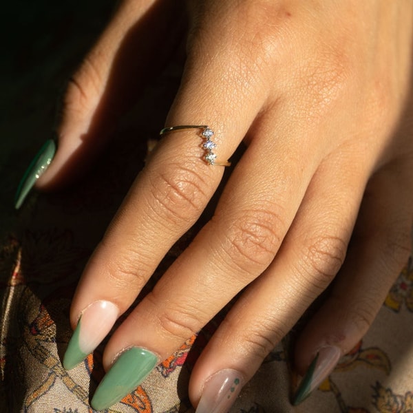 Umara Jewellery 14 Karat Yellow Gold Triple Diamond Ring Review