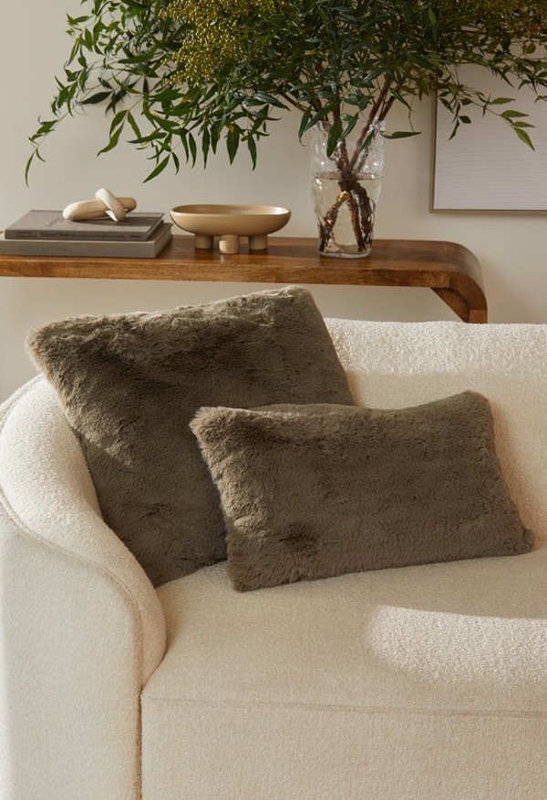 UnHide Squish Pillow Review