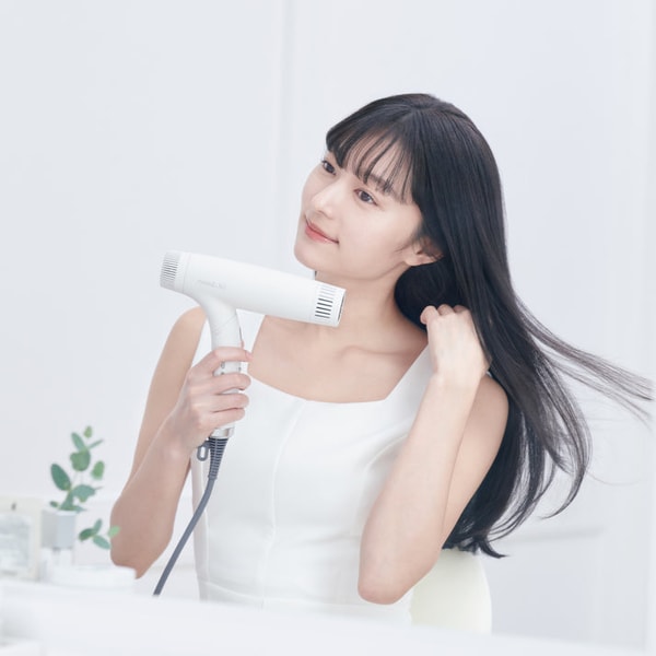 Ur.Salon プレミアムビューティ ドライヤー01 レビュー