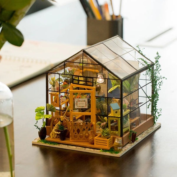 Varvikas DIY miniatuurse maja komplekt Review