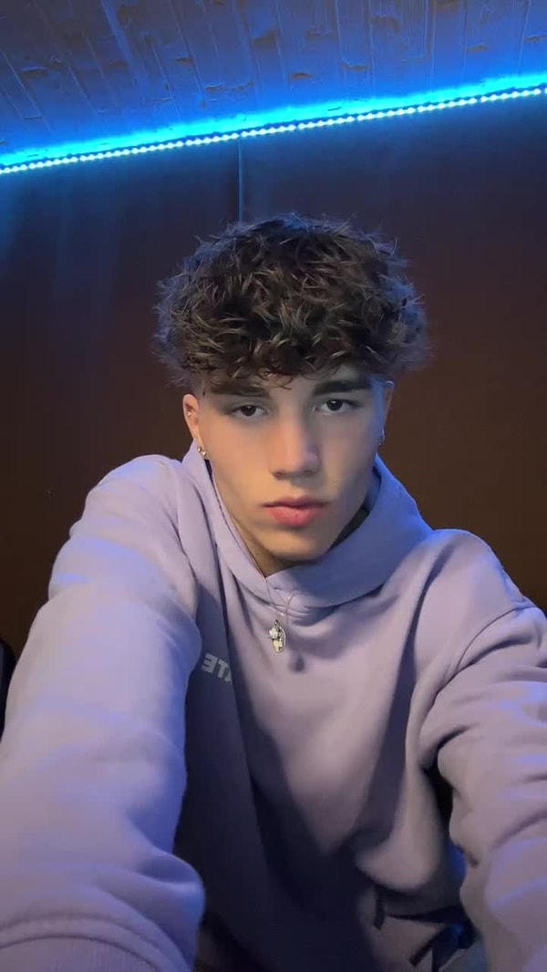 Vidoleo Avis