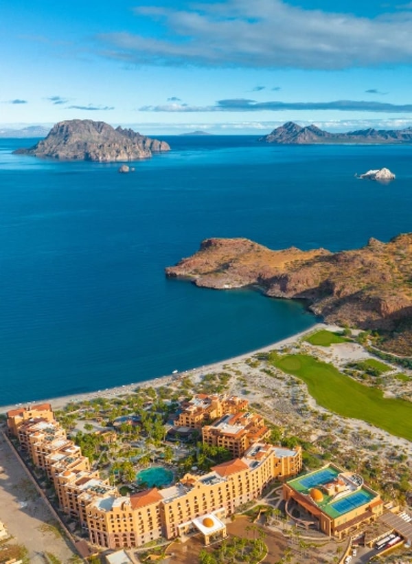 About Villa del Palmar
