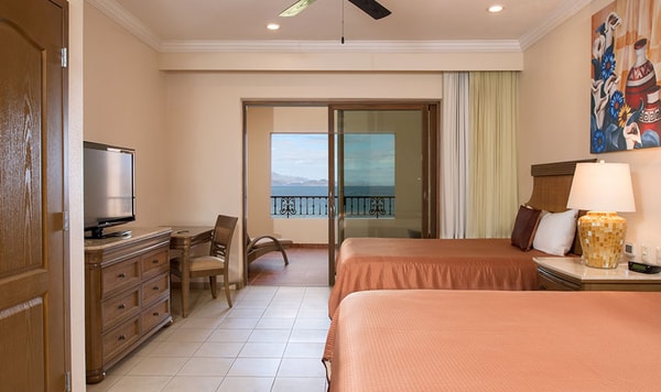Villa del Palmar Deluxe Suite Review