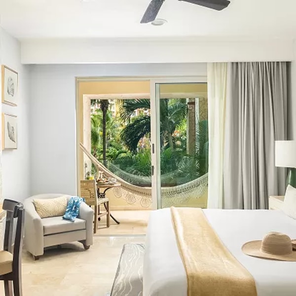About Villa del Palmar Cancun