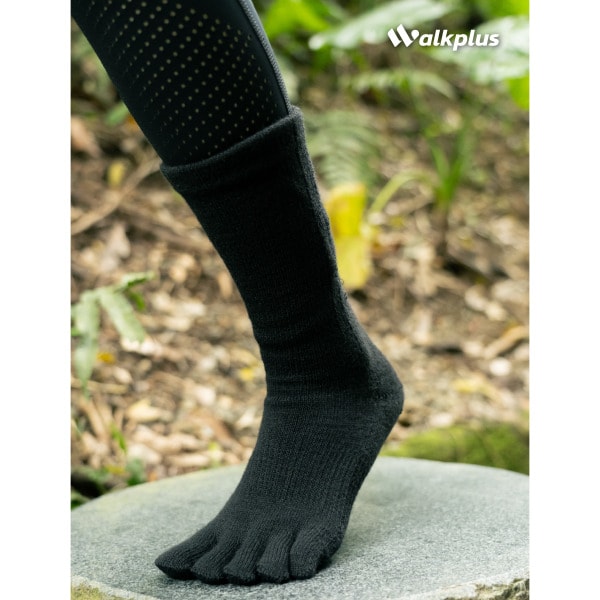 Walkplus 美麗諾羊毛中筒五指襪（厚磅版） Review