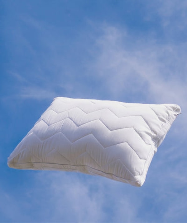 Wamsutta Supreme Comfort Down Alternative Bed Pillow Review