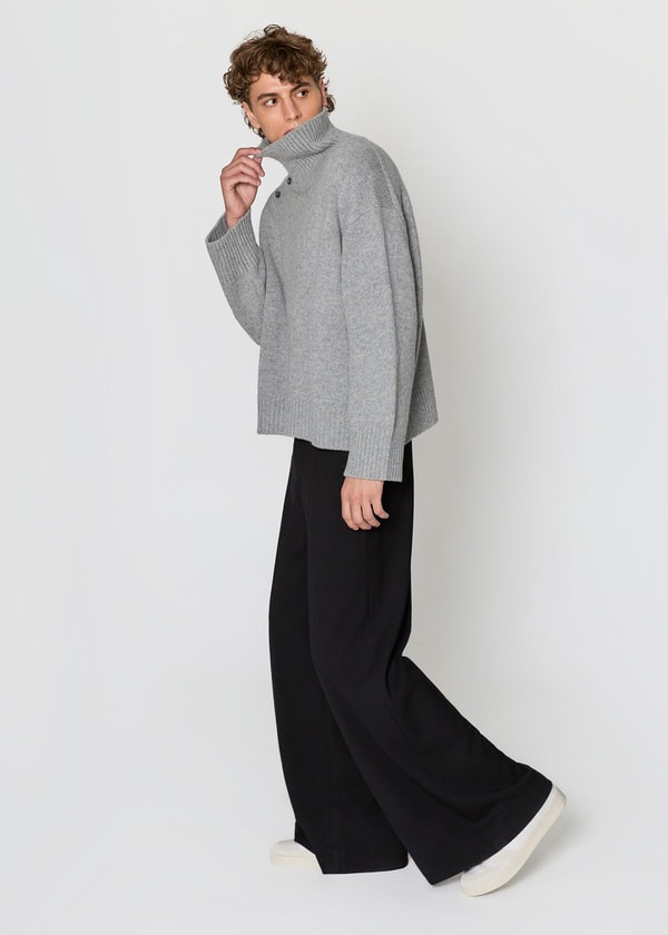 WANGDA Clothing Grey Oversized Cashmere Turtleneck Review