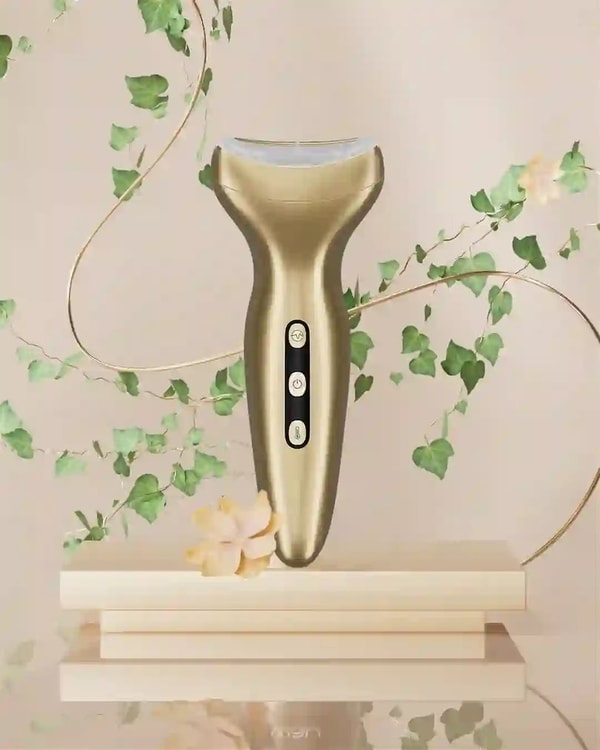 WAU MIRA - Microcurrent Anti-aging Device Review