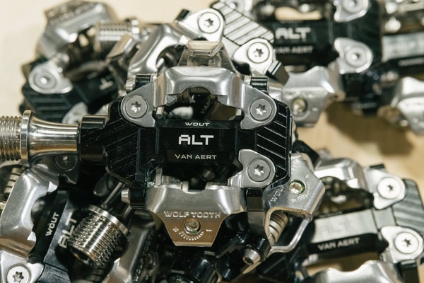 Wolf Tooth Components Review