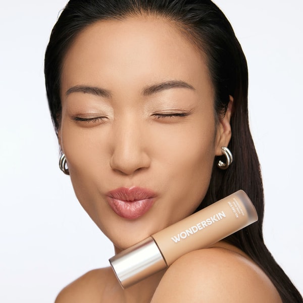 Wonderskin Hyper Bond All-Day Stay Serum Foundation Review