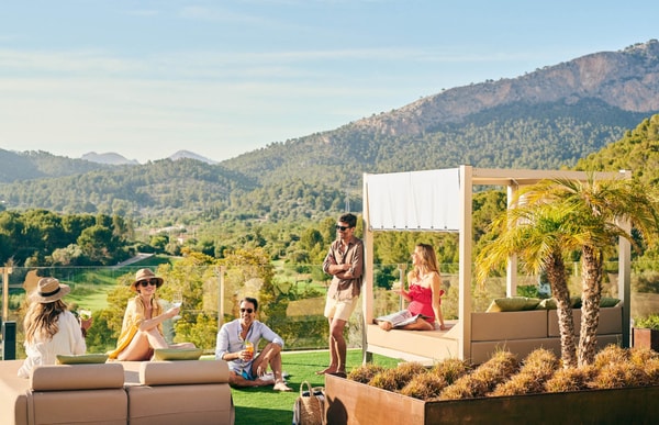 Zafiro Hotels Una Cadena Hotelera Regional y Sostenible