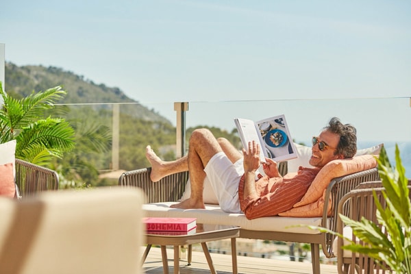 Zafiro Hotels Rese&ntilde;a