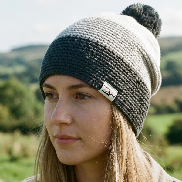 Zaini Fara Beanie Bobble Hat Review