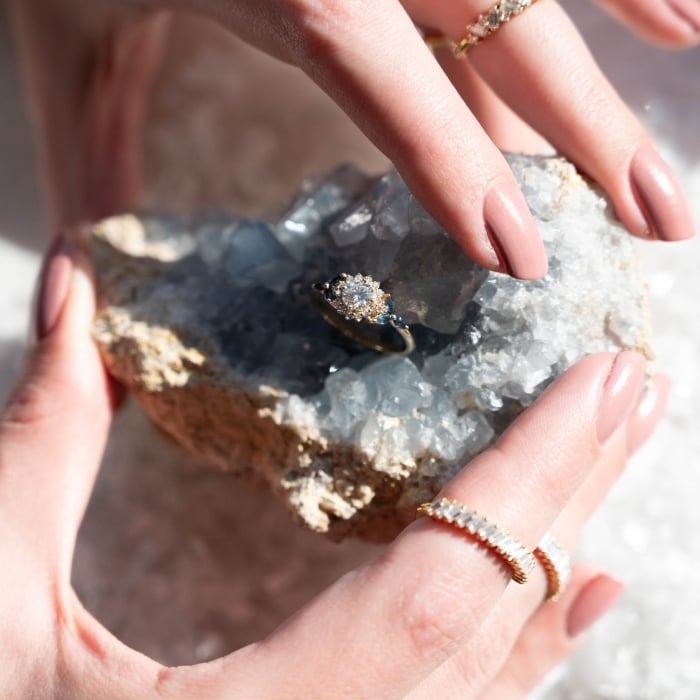 Capucinne Review 2024 → Personalized Jewelry for Special Day!